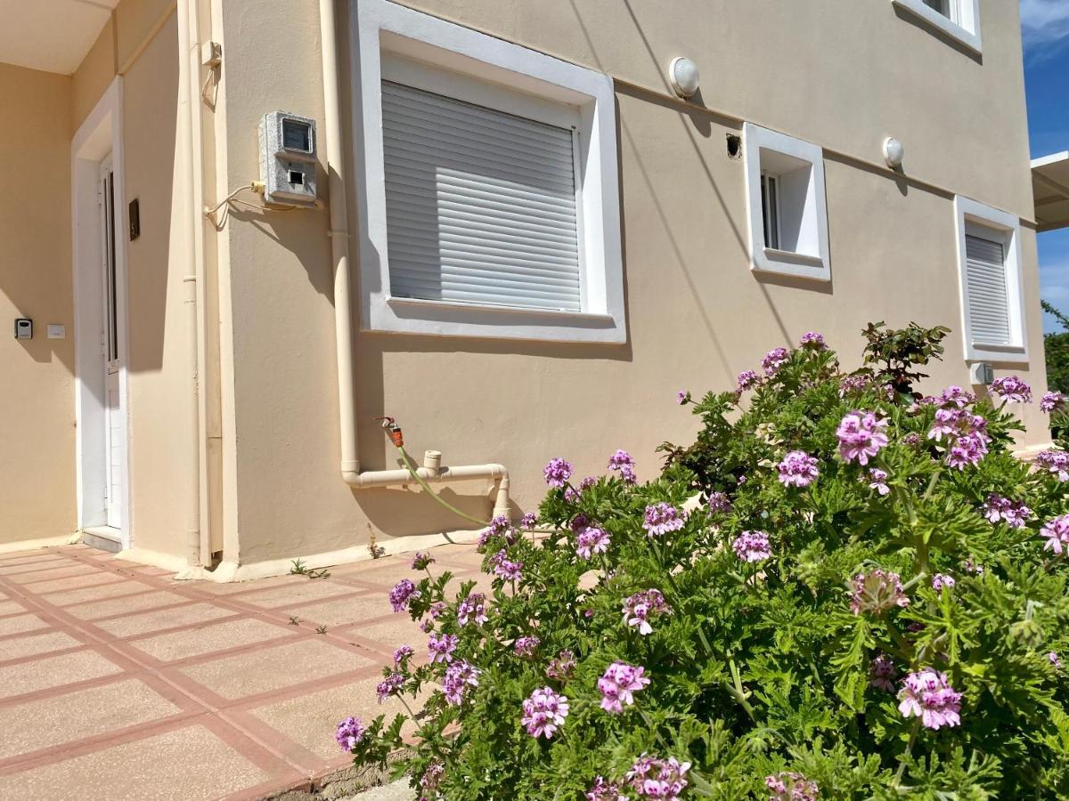 Family Friendly Apartment, In Nature, With Yard "5" Ziparion Exterior foto